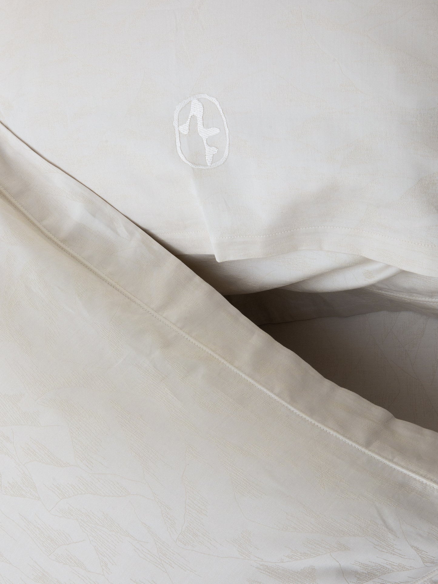 Silver Peak Pillowcase – Antique Ivory