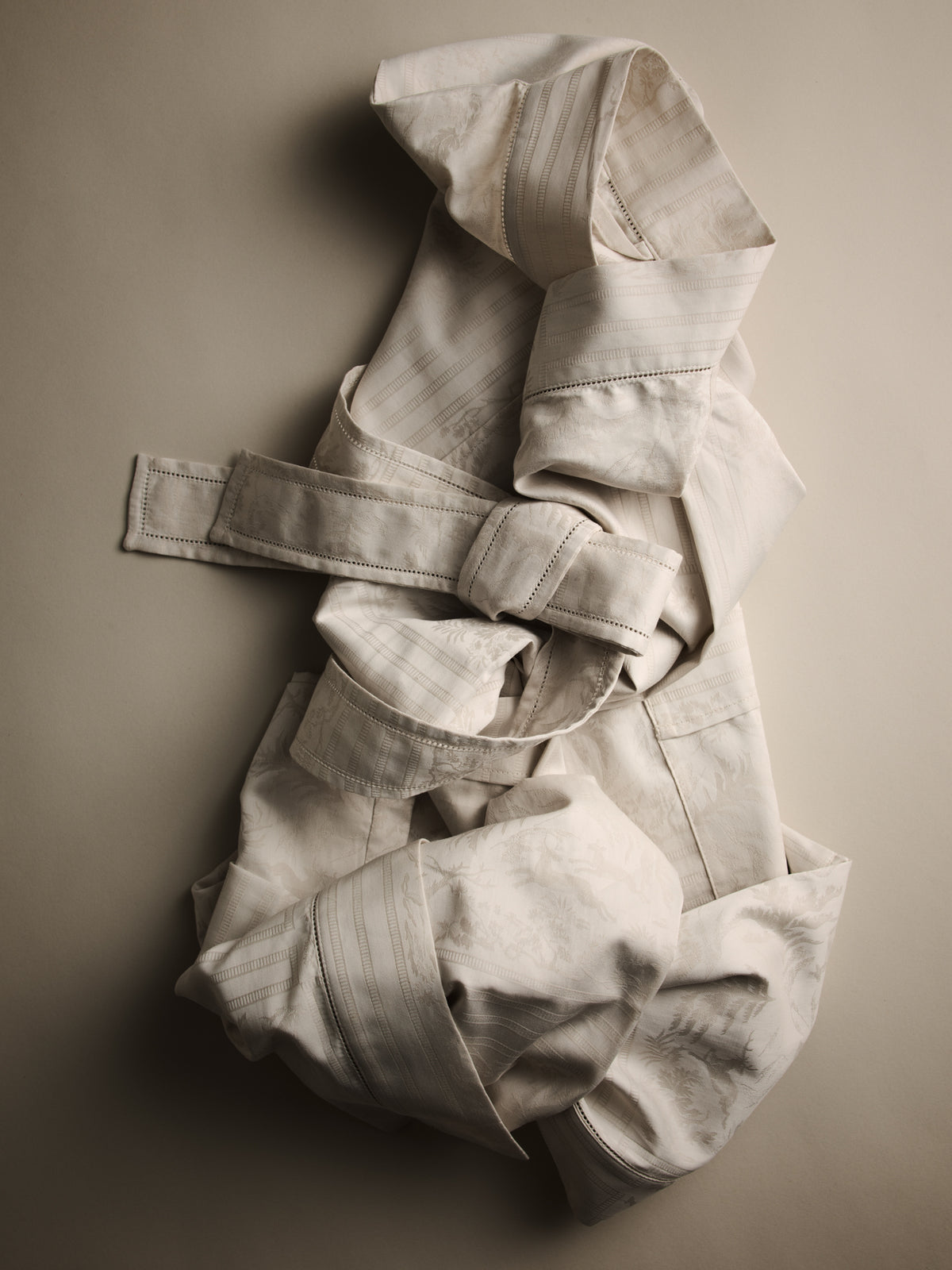 Wonder Scape House Robe – Pale Ash
