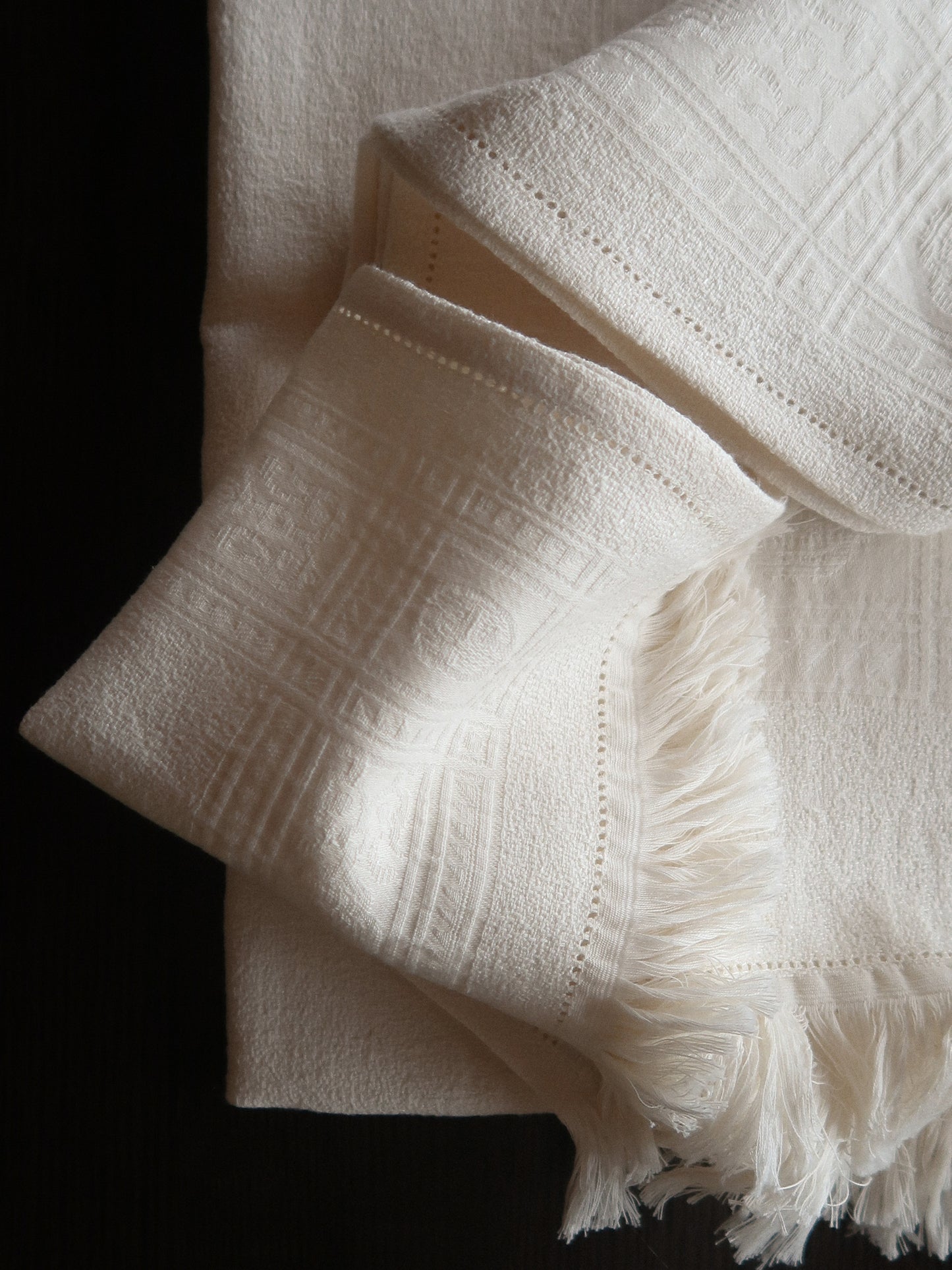 Garlands Bath Sheet – Butter Creme (Launching July)