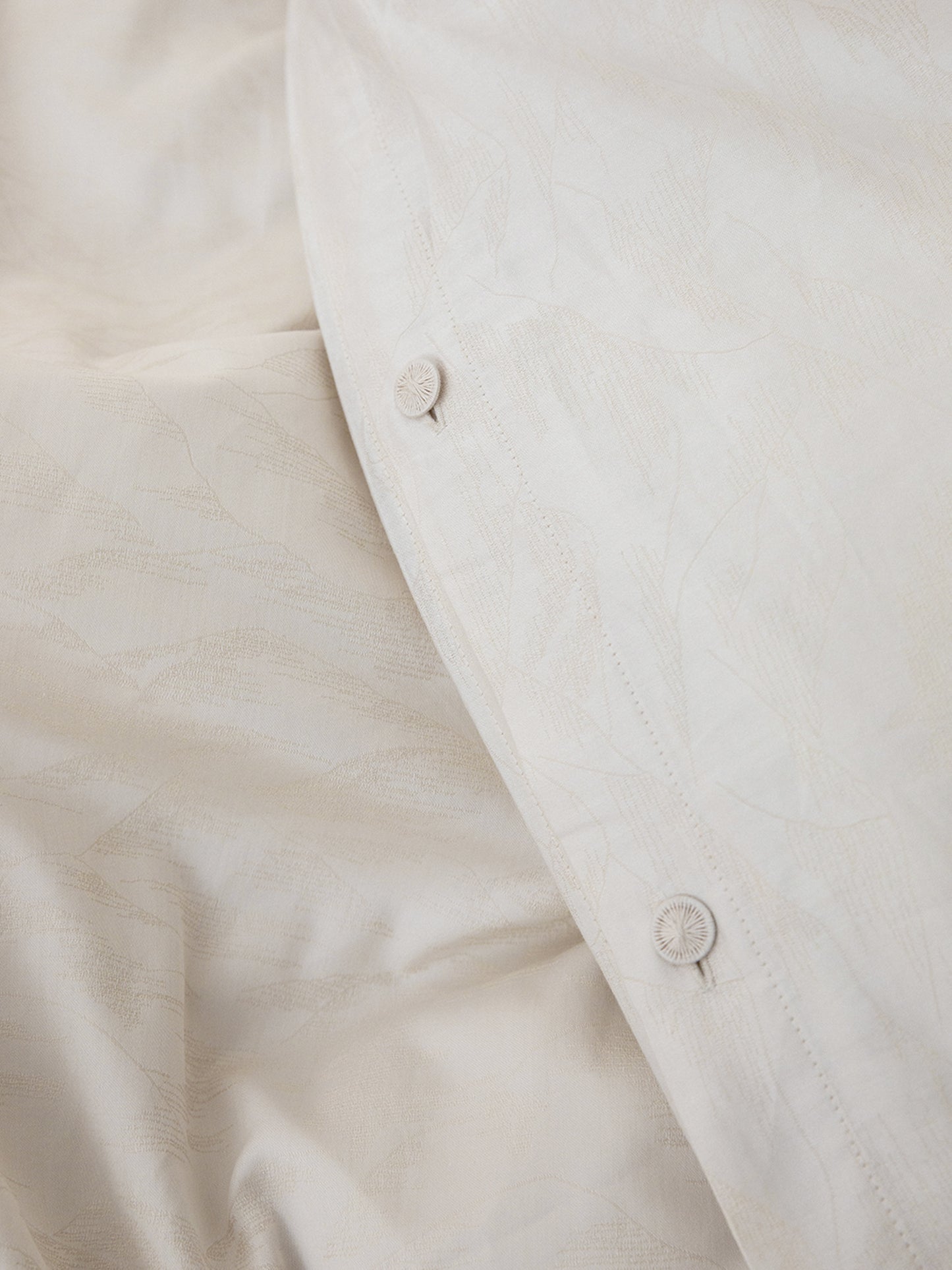 Silver Peak Pillowcase – Antique Ivory