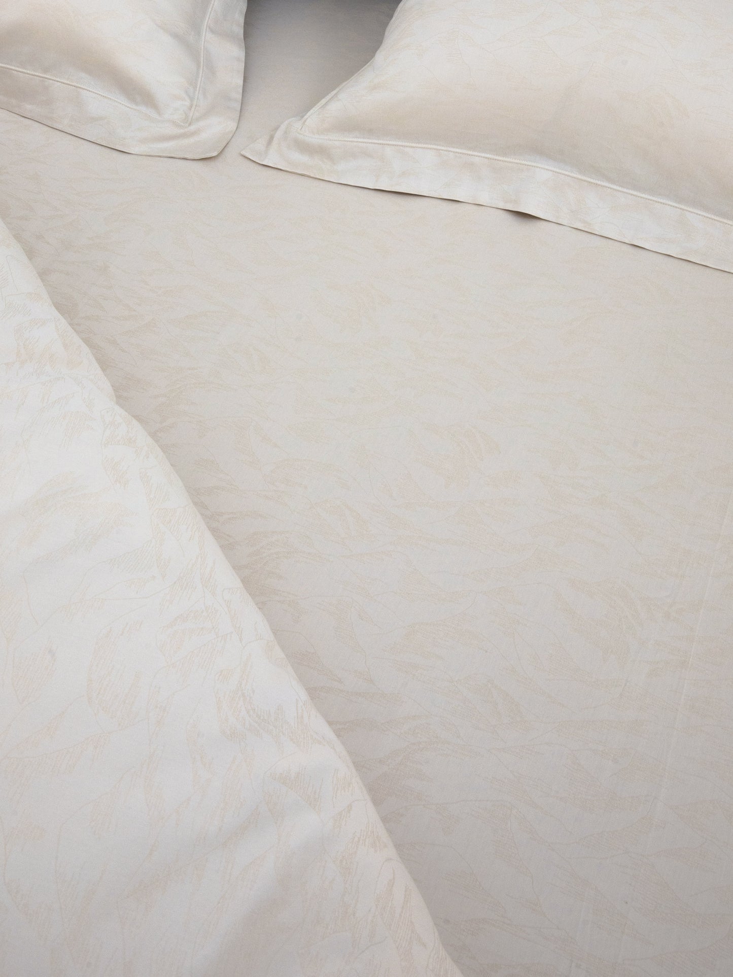 Silver Peak Flat Sheet – Antique Ivory