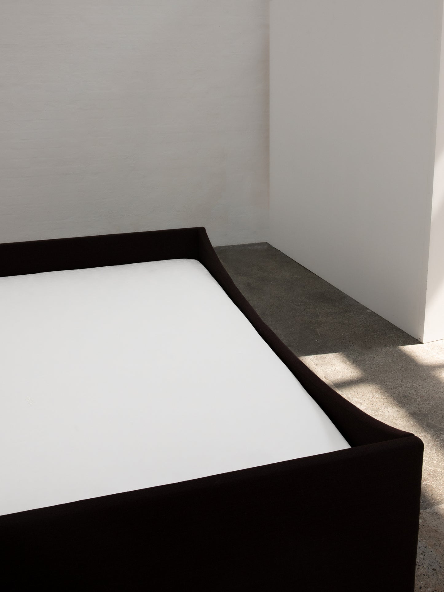 Fountain Blossom Flat Sheet – White Chalk