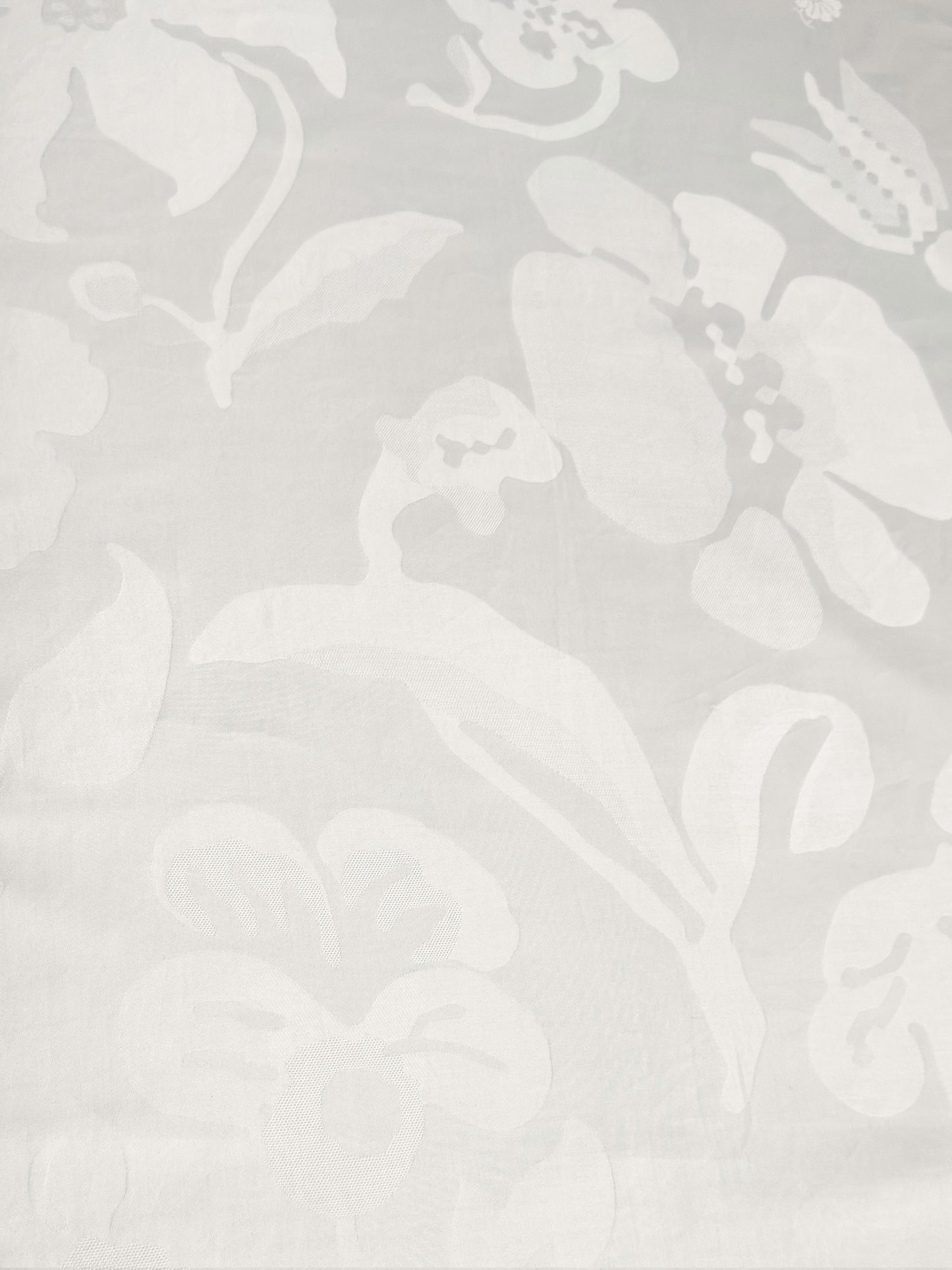 Fountain Blossom Duvet Cover – White Chalk