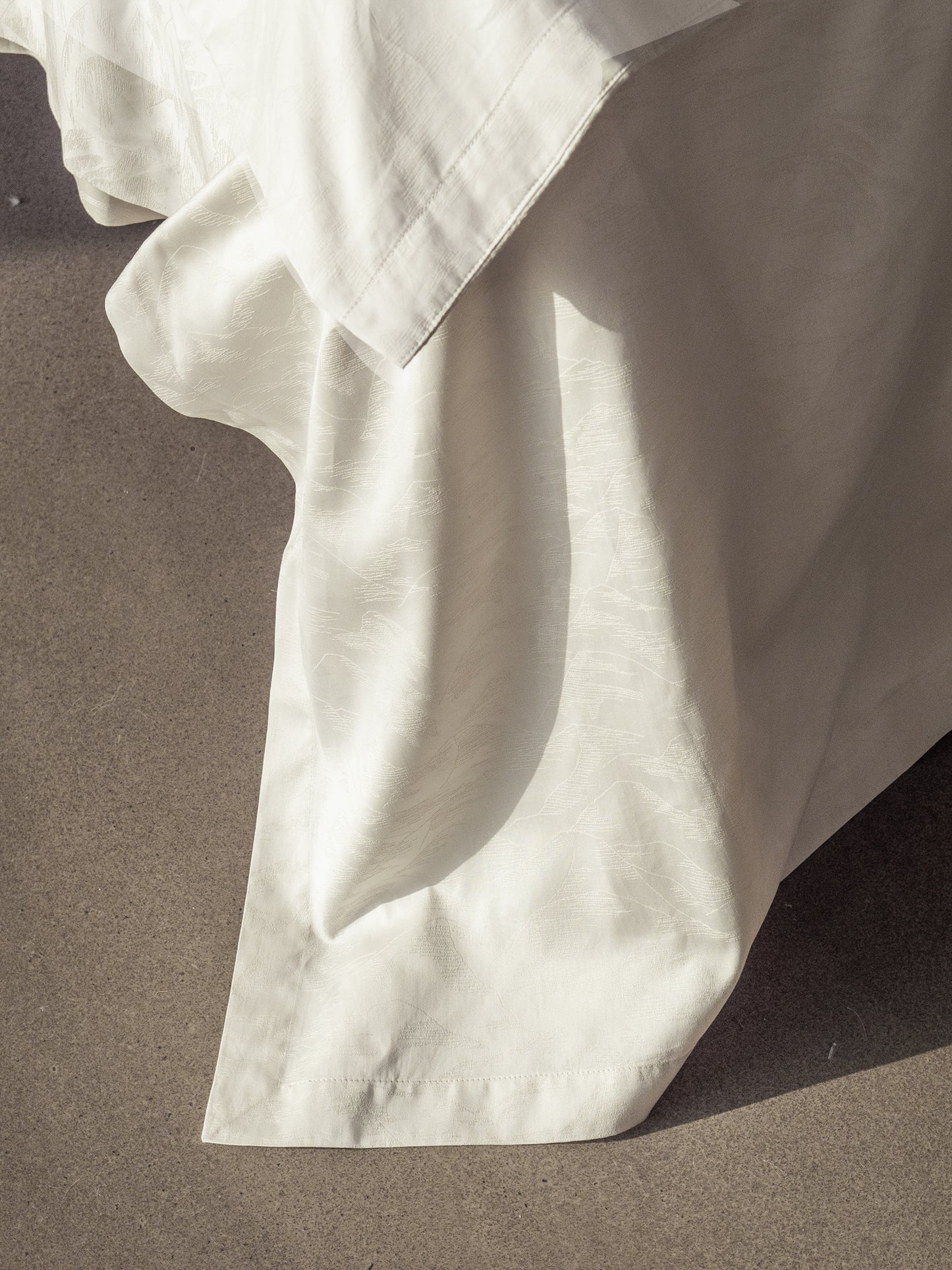 Silver Peak Flat Sheet – Antique Ivory