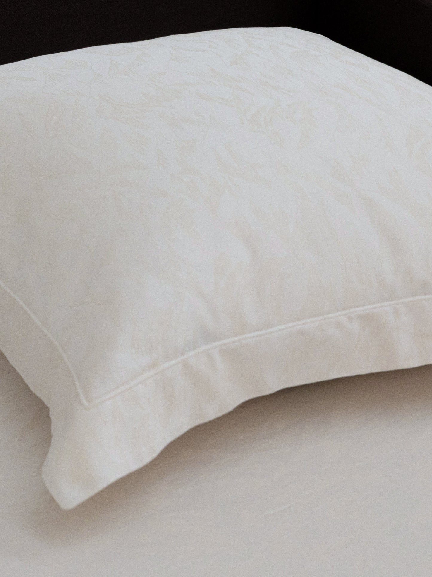Silver Peak Pillowcase – Antique Ivory