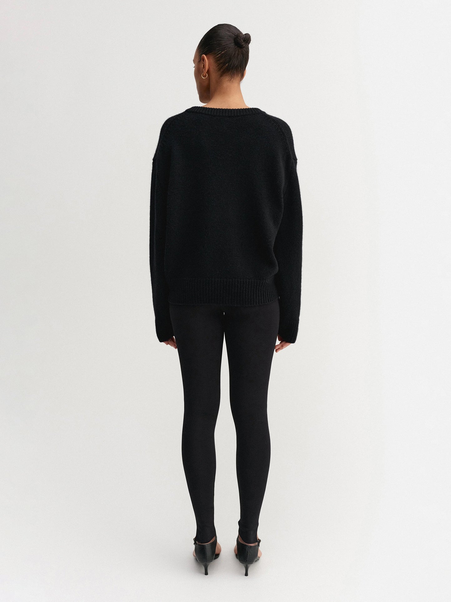 Yara V-Neck Sweater - Black