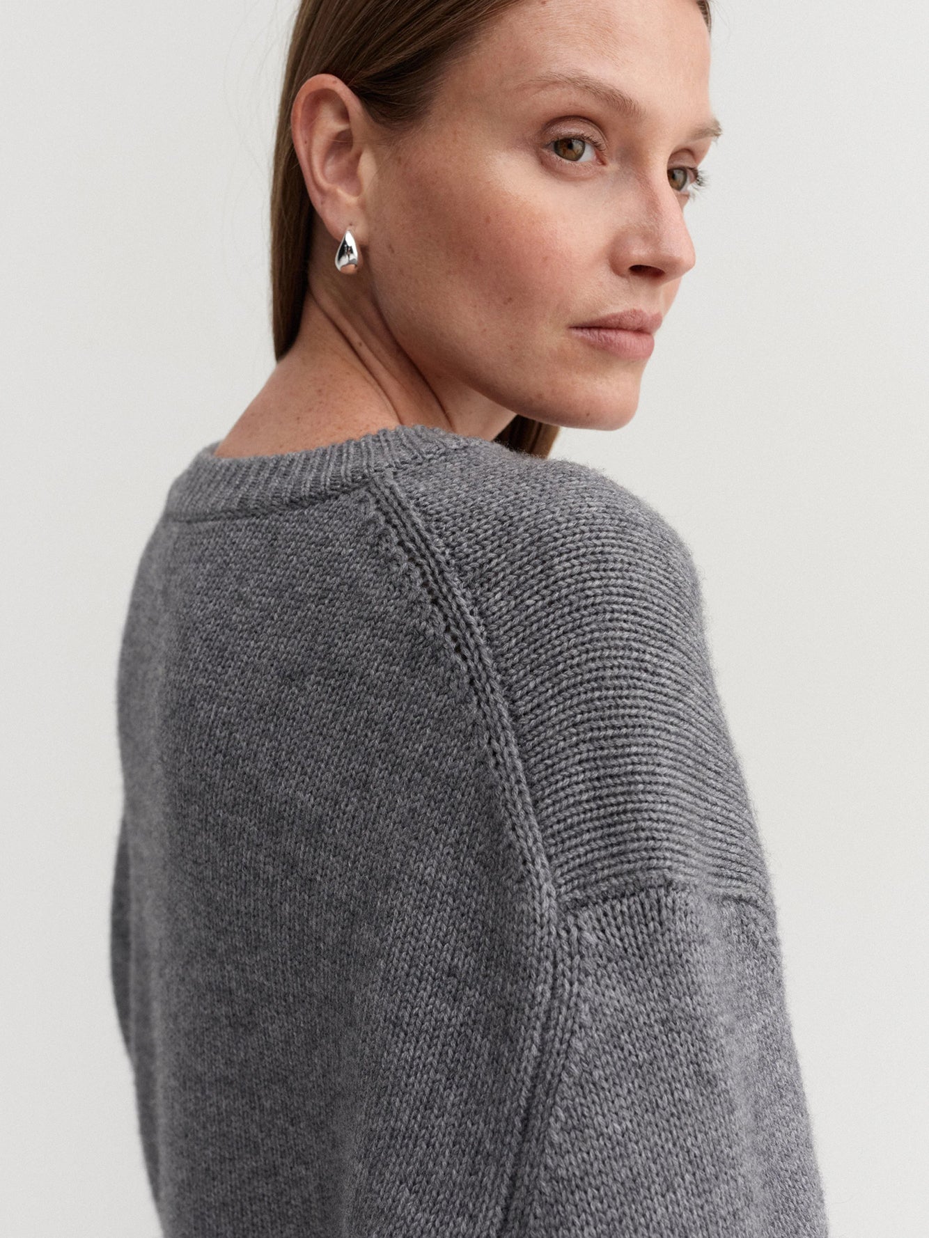 Yara V-Neck Sweater - Grey
