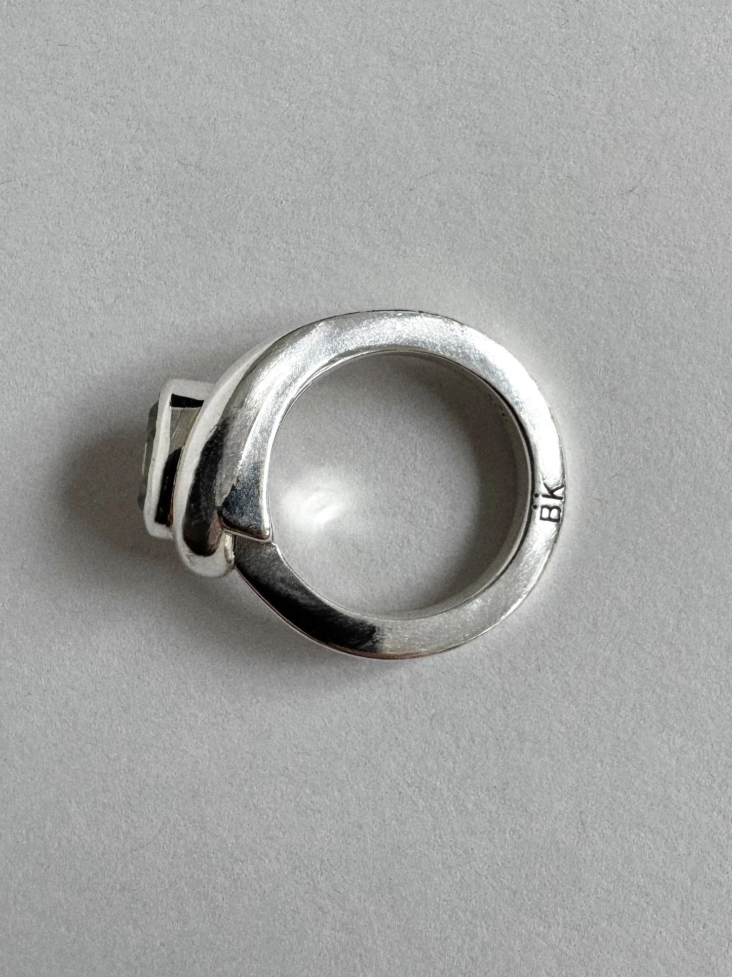 Curva Ring – Smokey Quartz