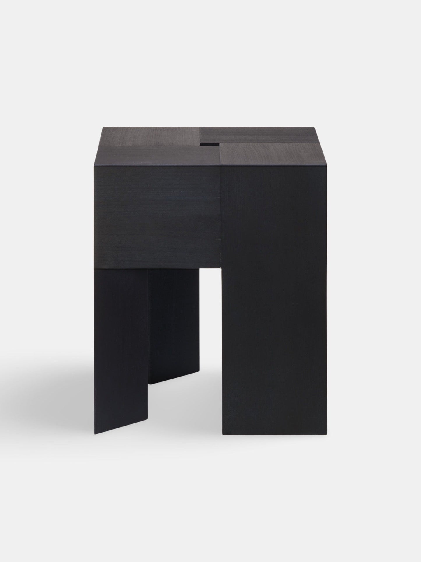 TriAngle designed by Aldo Bakker