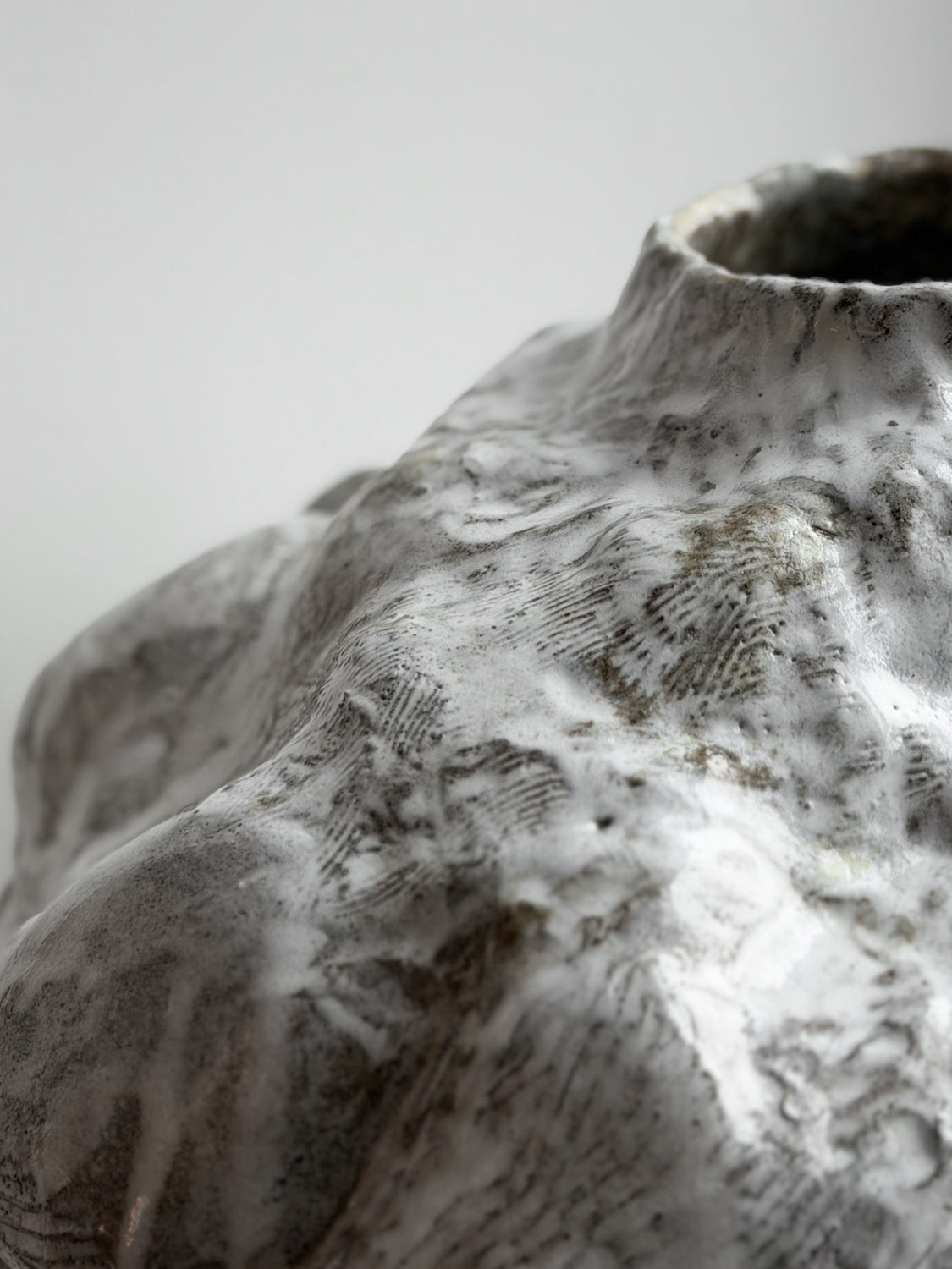 Sculptural Vase – Cloud