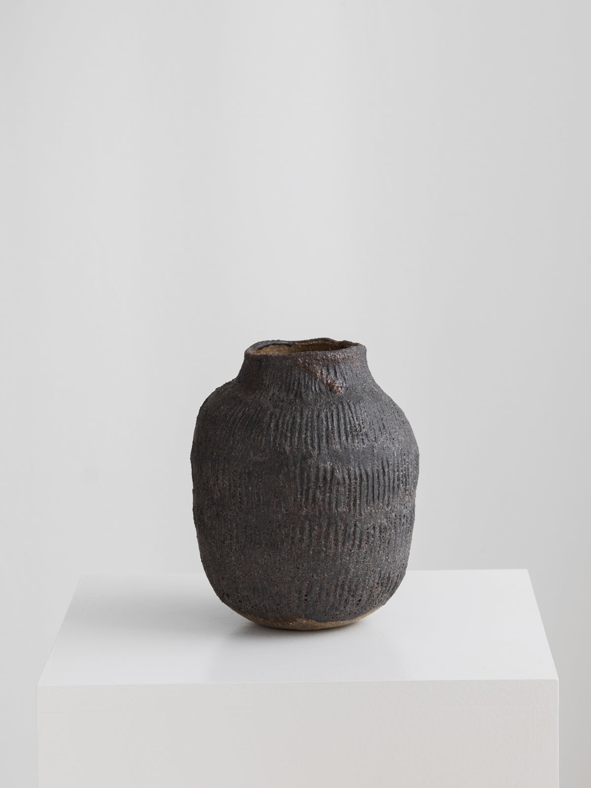 Sculptural Vase - Ribbed Charcoal