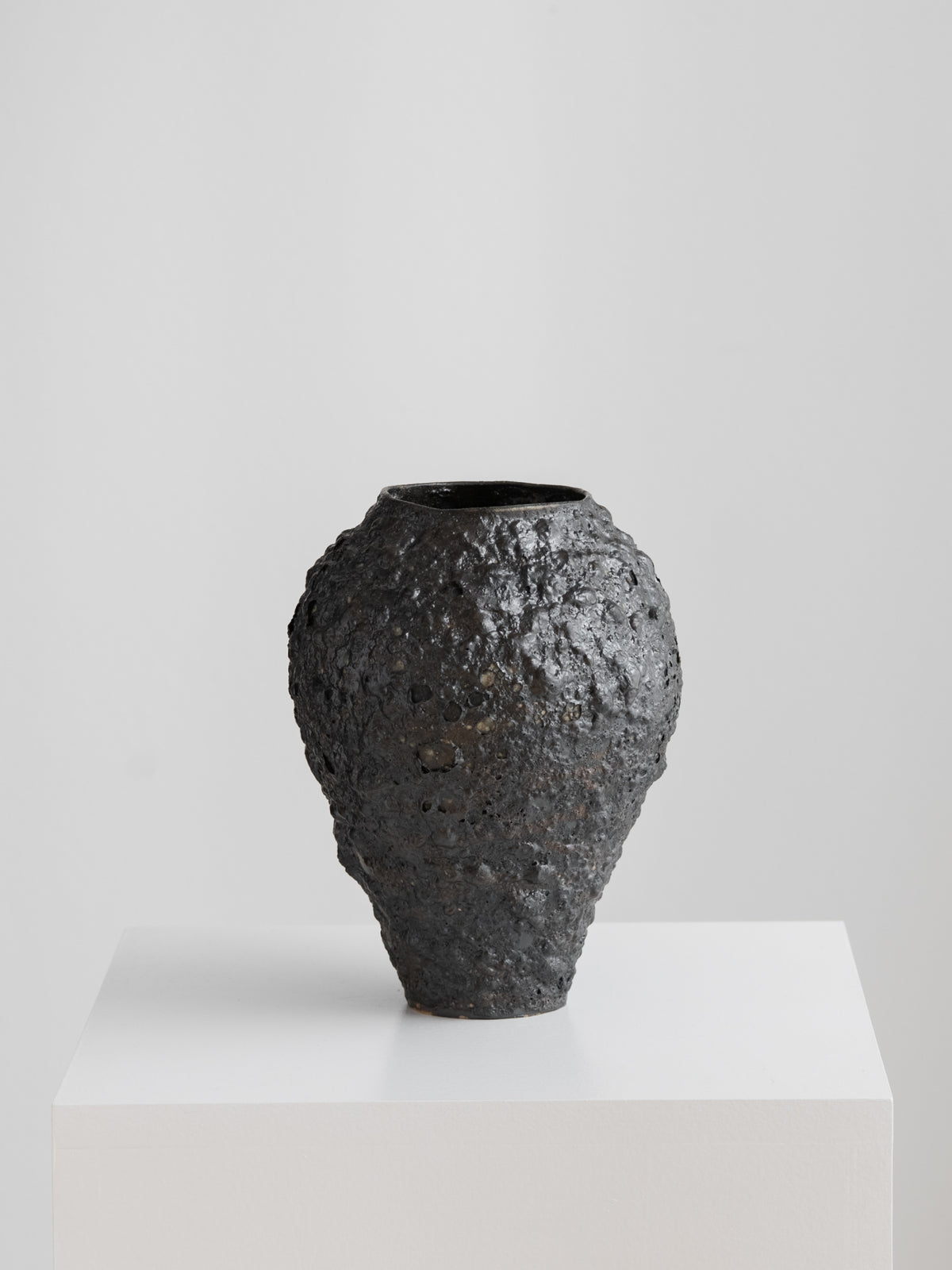 Sculptural Vase - Volcanic Black