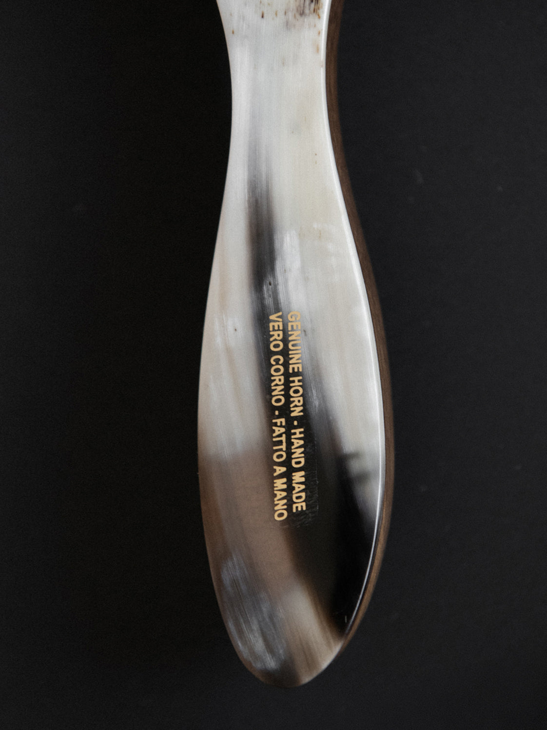 Oval Hairbrush with Handle