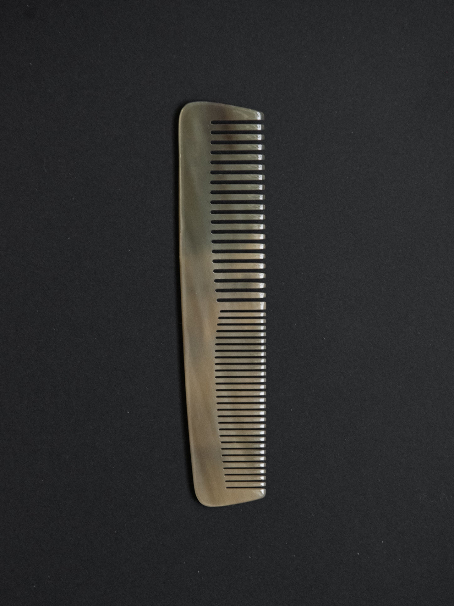 Medium Baguette Horn Comb