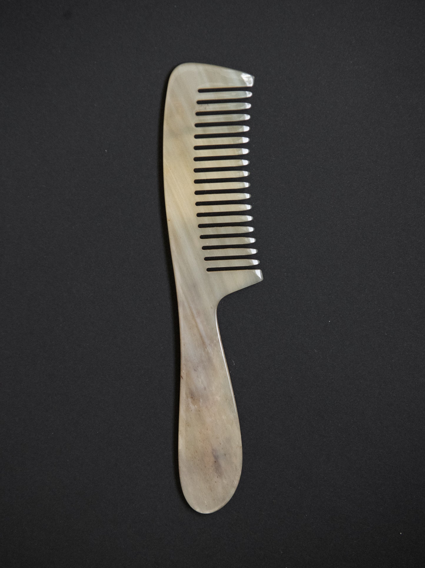 Horn Comb with Handle