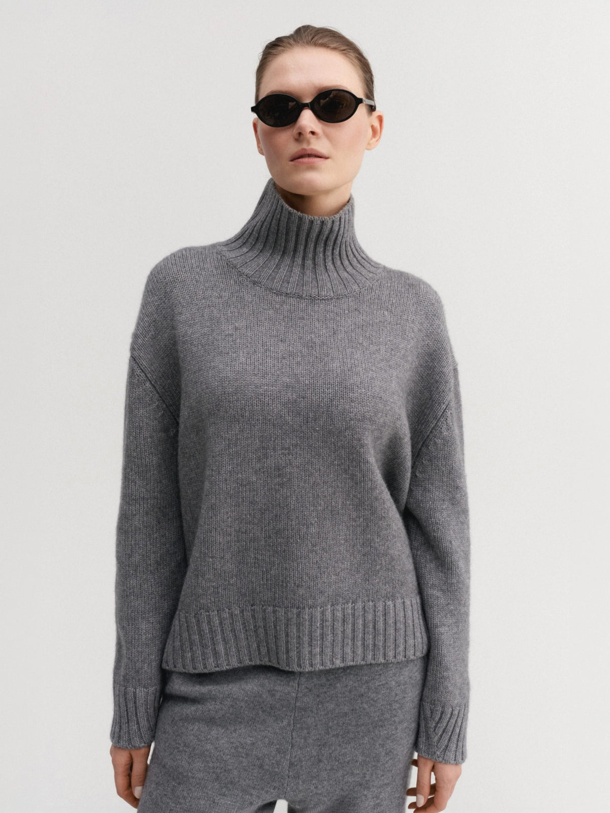Nola Turtleneck Sweater - Grey