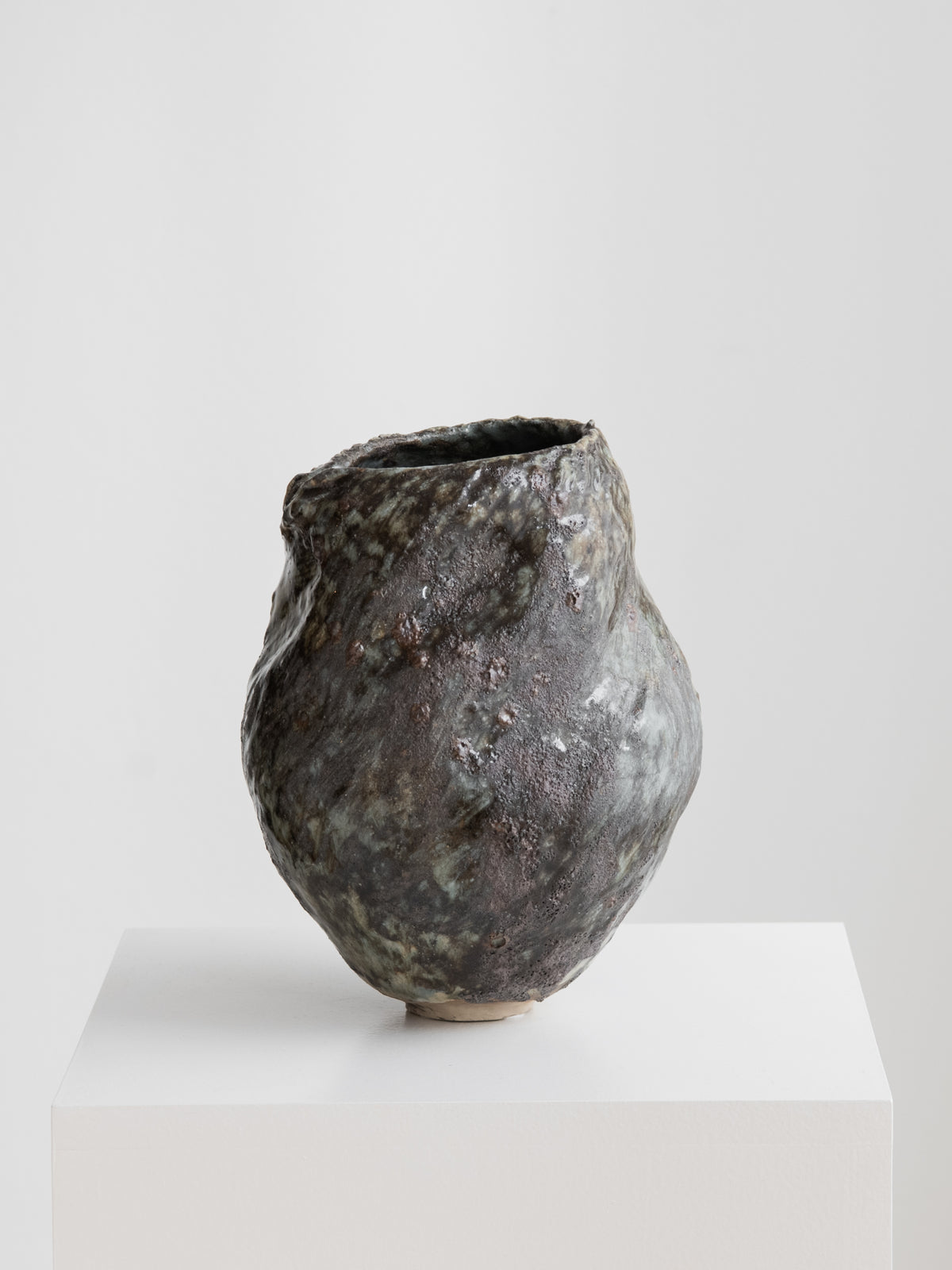 Sculptural Vase - Mineral Grey