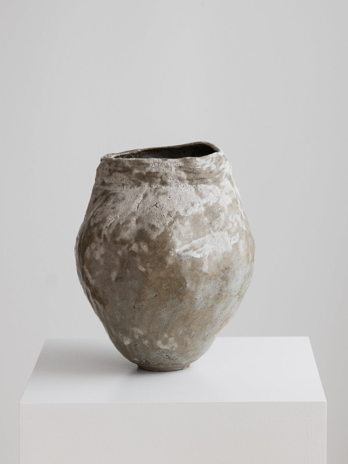 Sculptural Vase - Chalk White