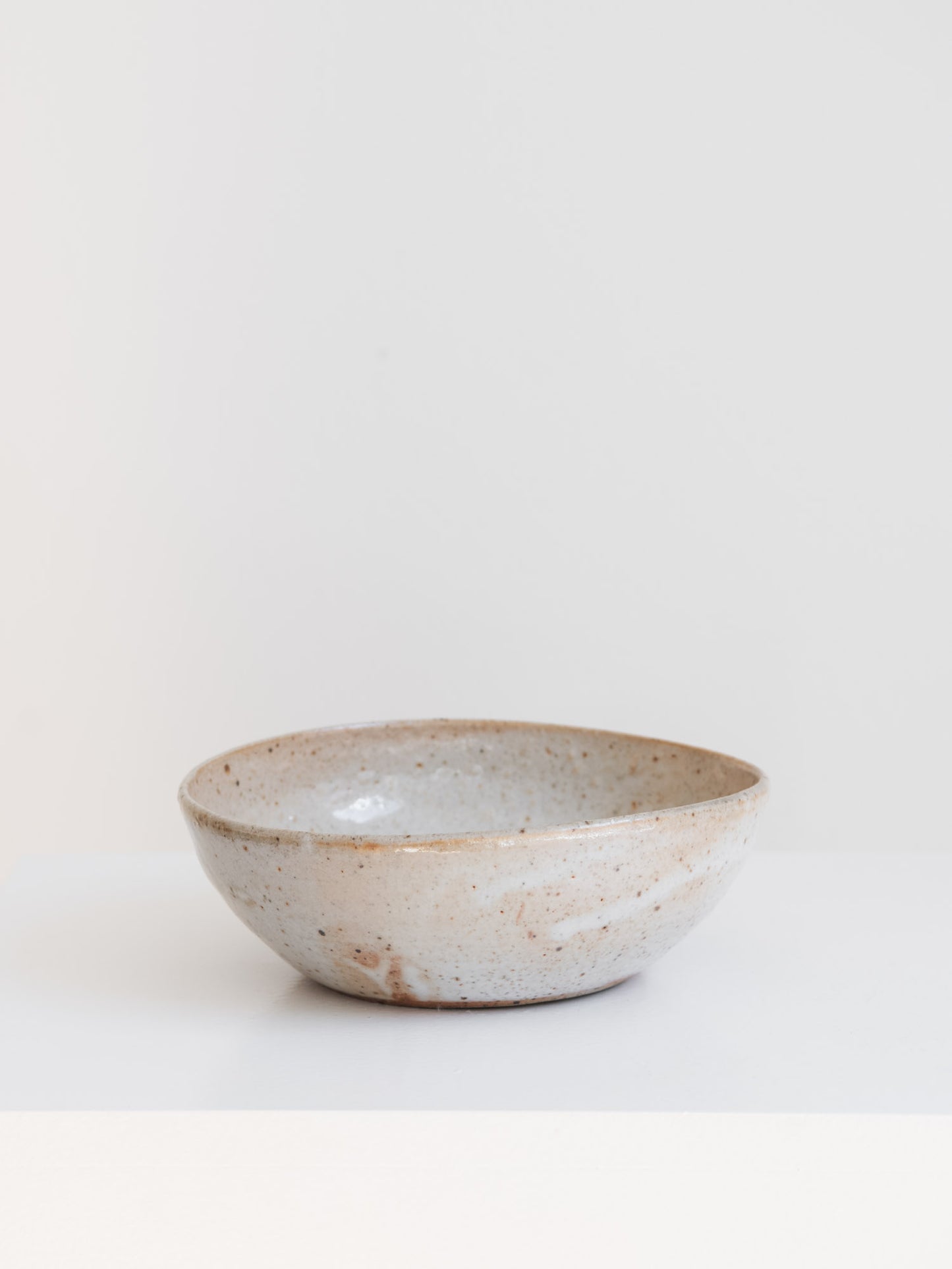 Gloss-Glazed Cream Bowl