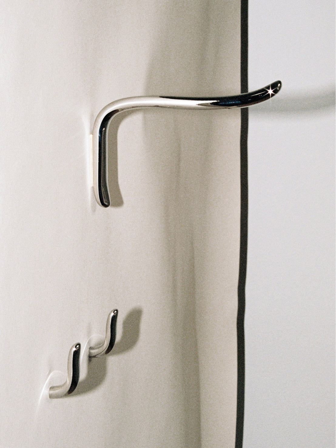 Iris Mini Wall Hook