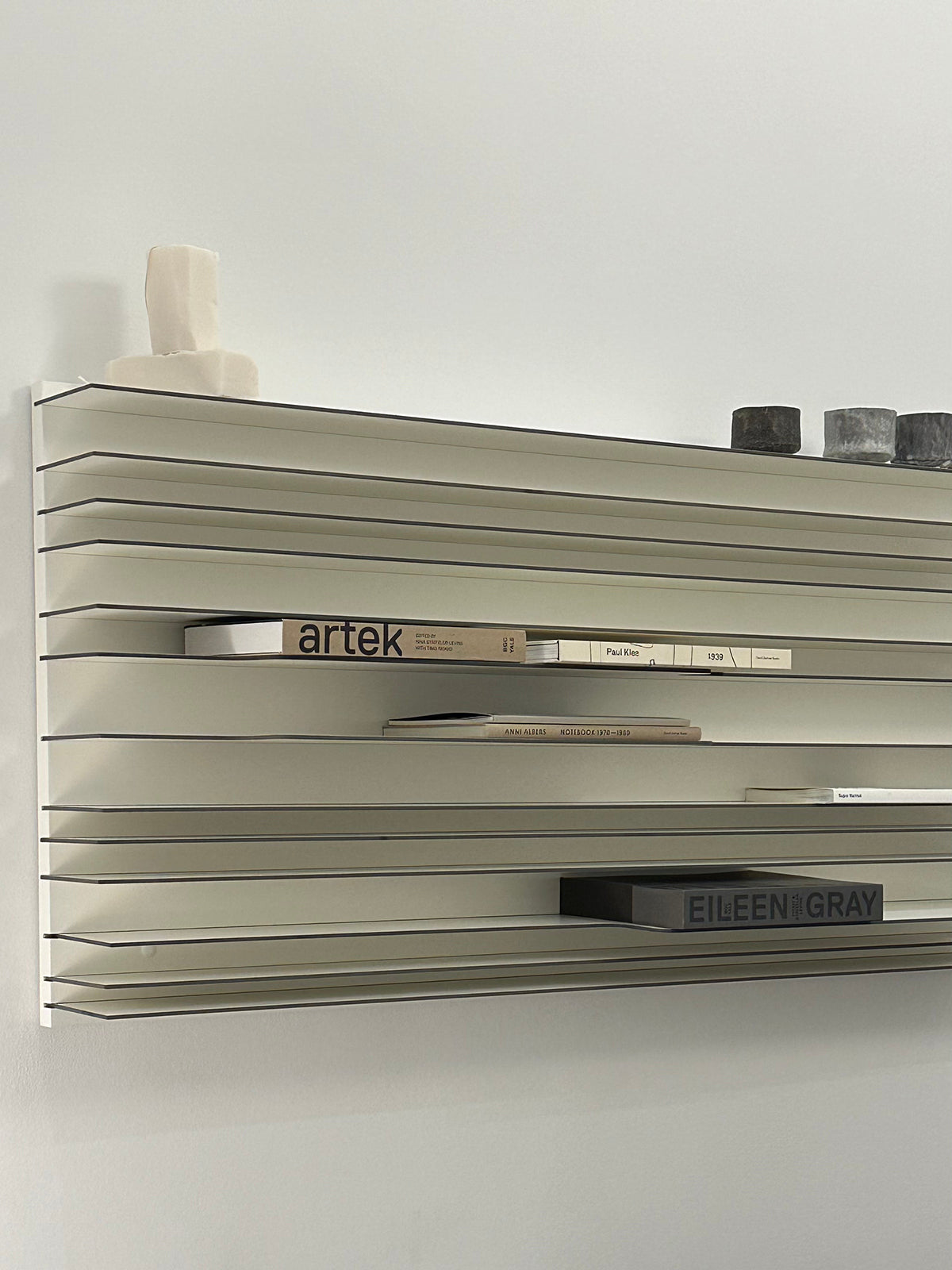 Paperback Wallsystem, White