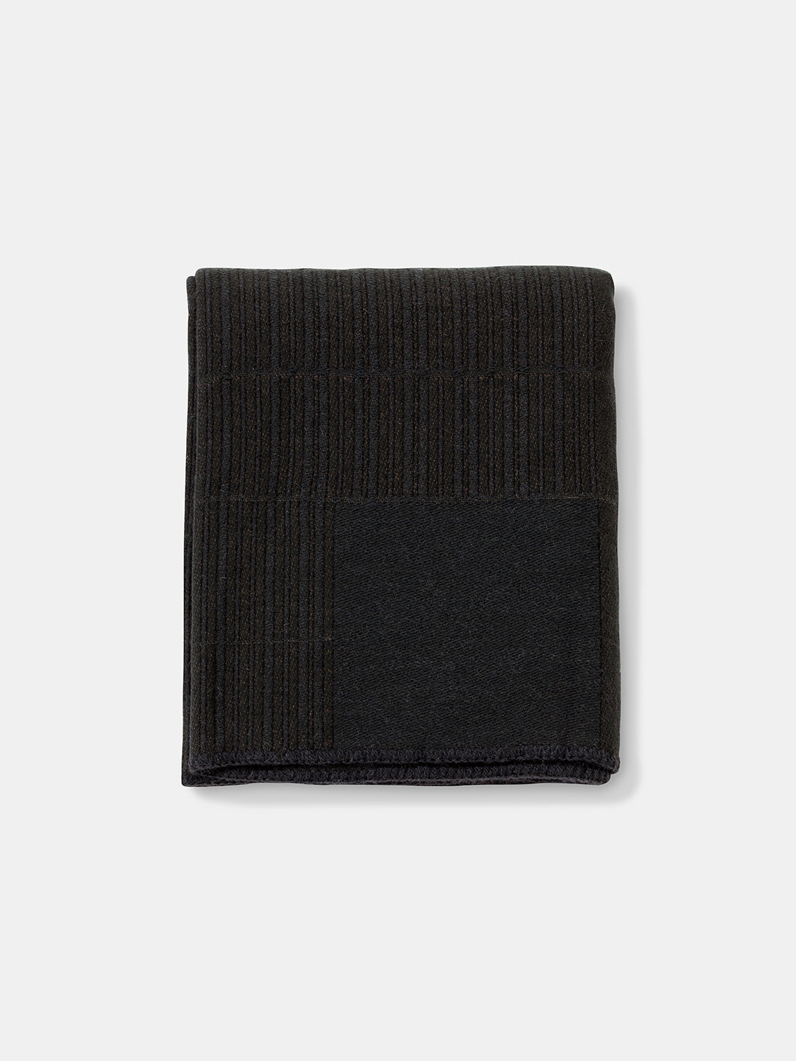 Grid Throw - Black