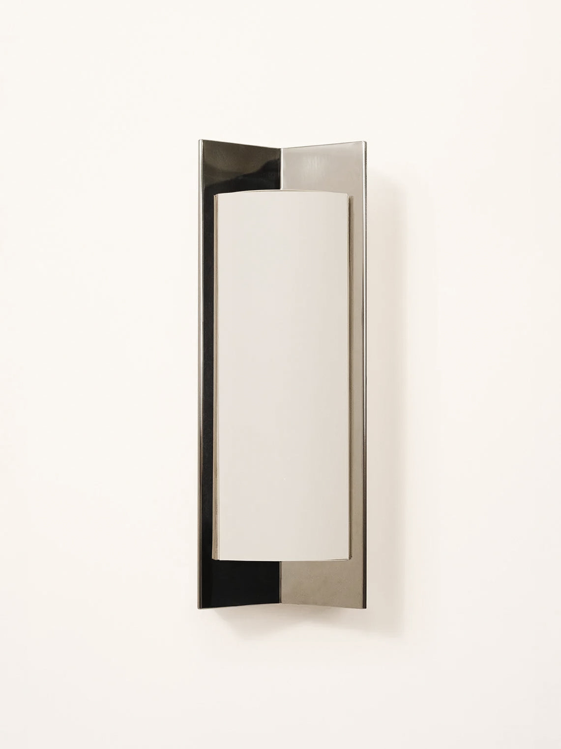 Arrow Wall Light with Diffuser