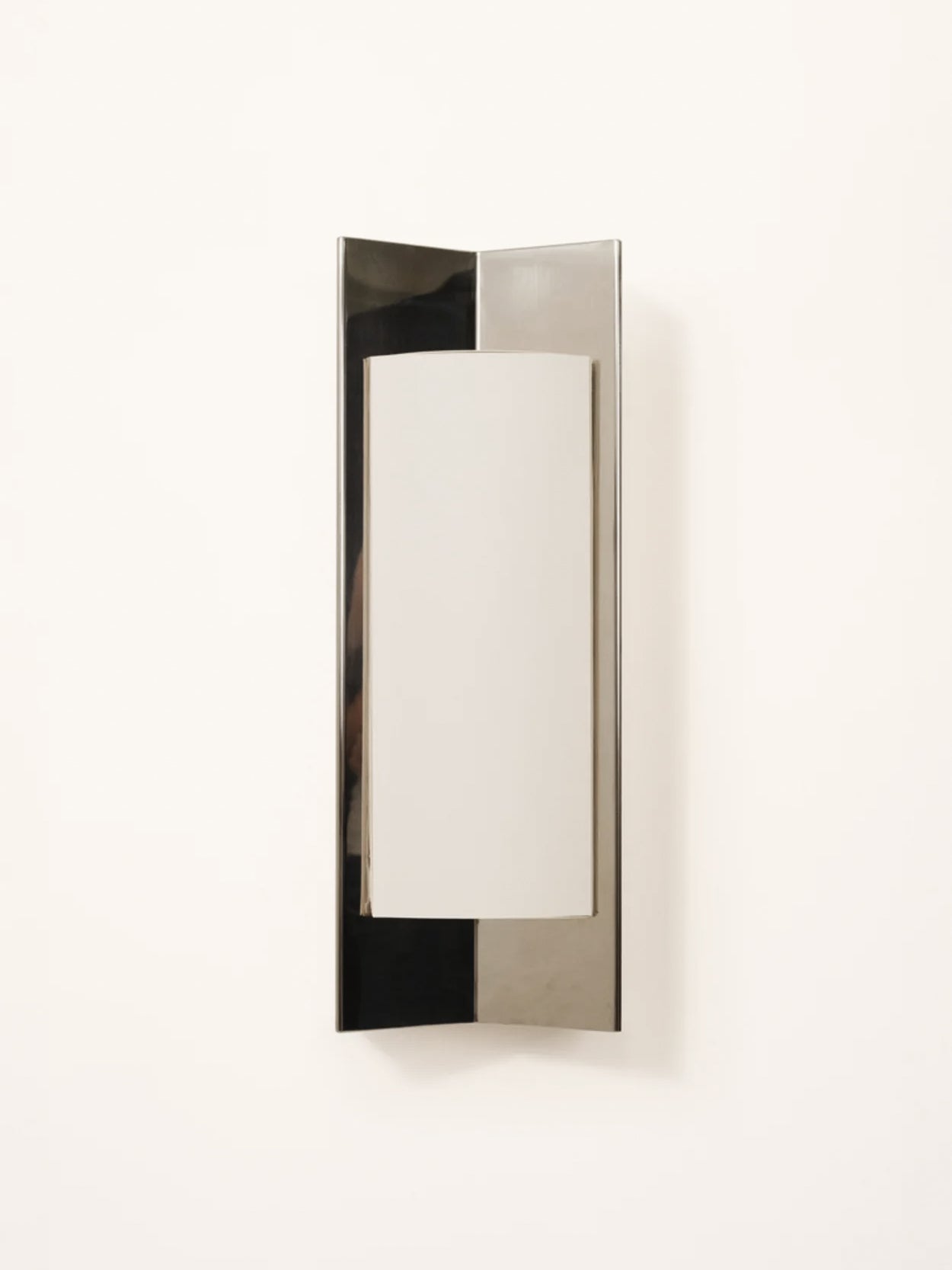 Arrow Wall Light with Diffuser