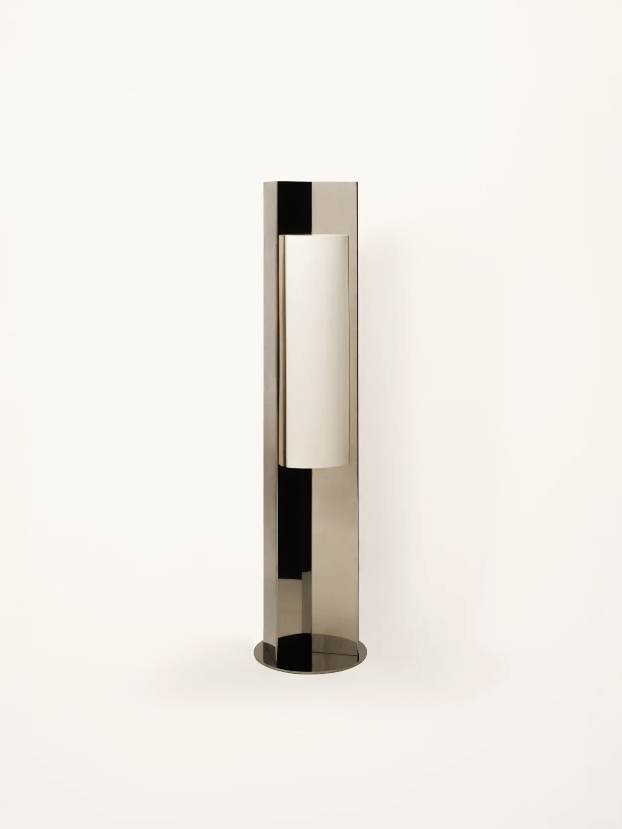 Arrow 120 Floor Lamp with Diffuser